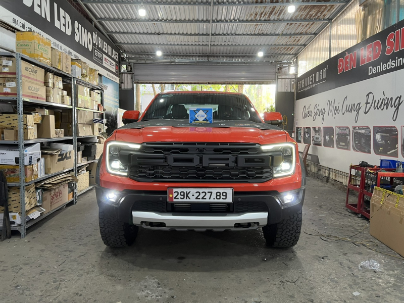 Độ đèn nâng cấp ánh sáng Bi Xlight F10 2.0 cho xe Ford Raptor